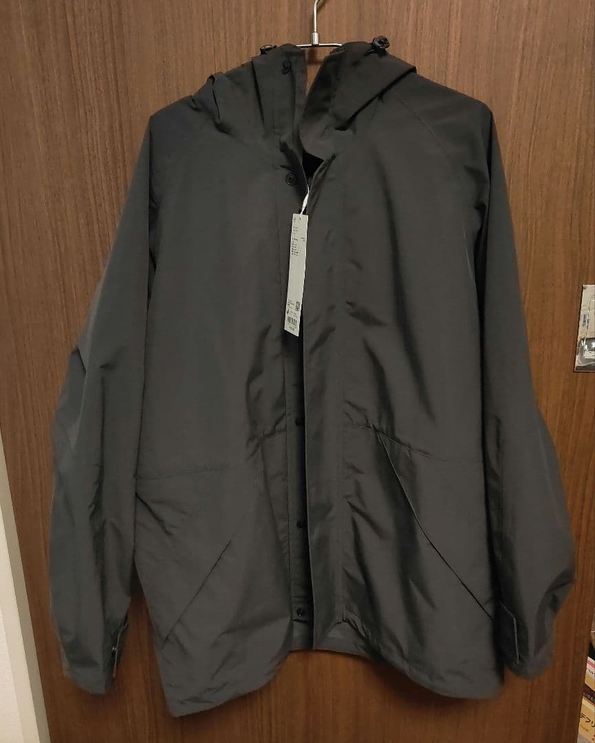 ユニクロu　ブロックテックユーティリティパーカ+　ダークグレー　М