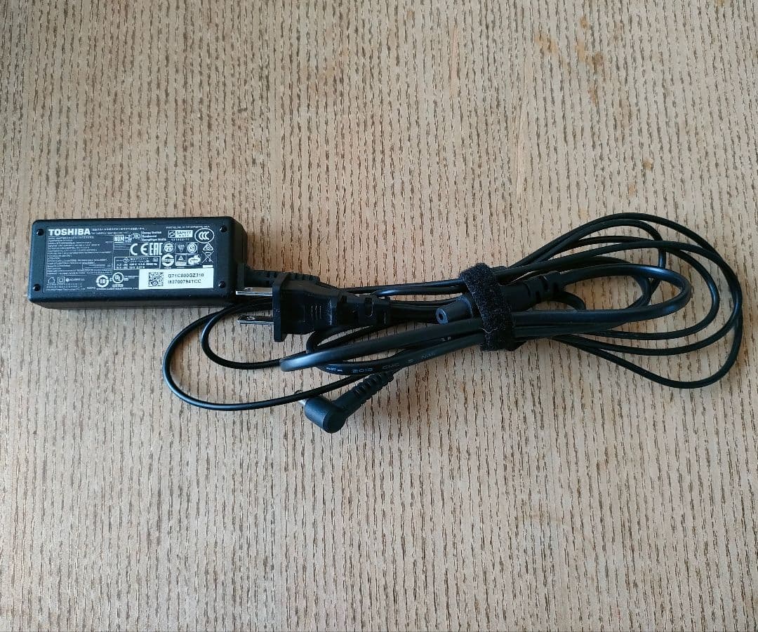 dynabook T45 ホワイト ノートPC 東芝　PT45GWP-SEA