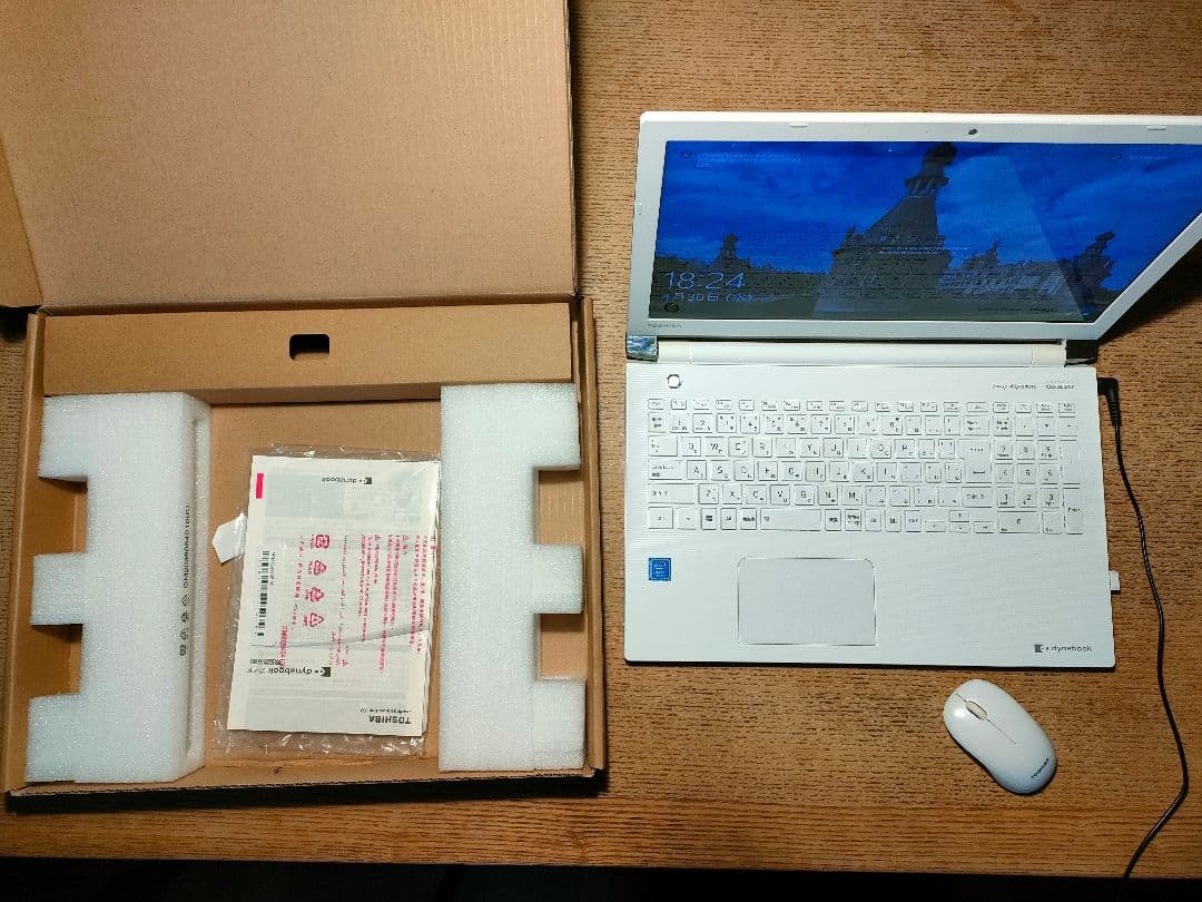 dynabook T45 ホワイト ノートPC 東芝　PT45GWP-SEA