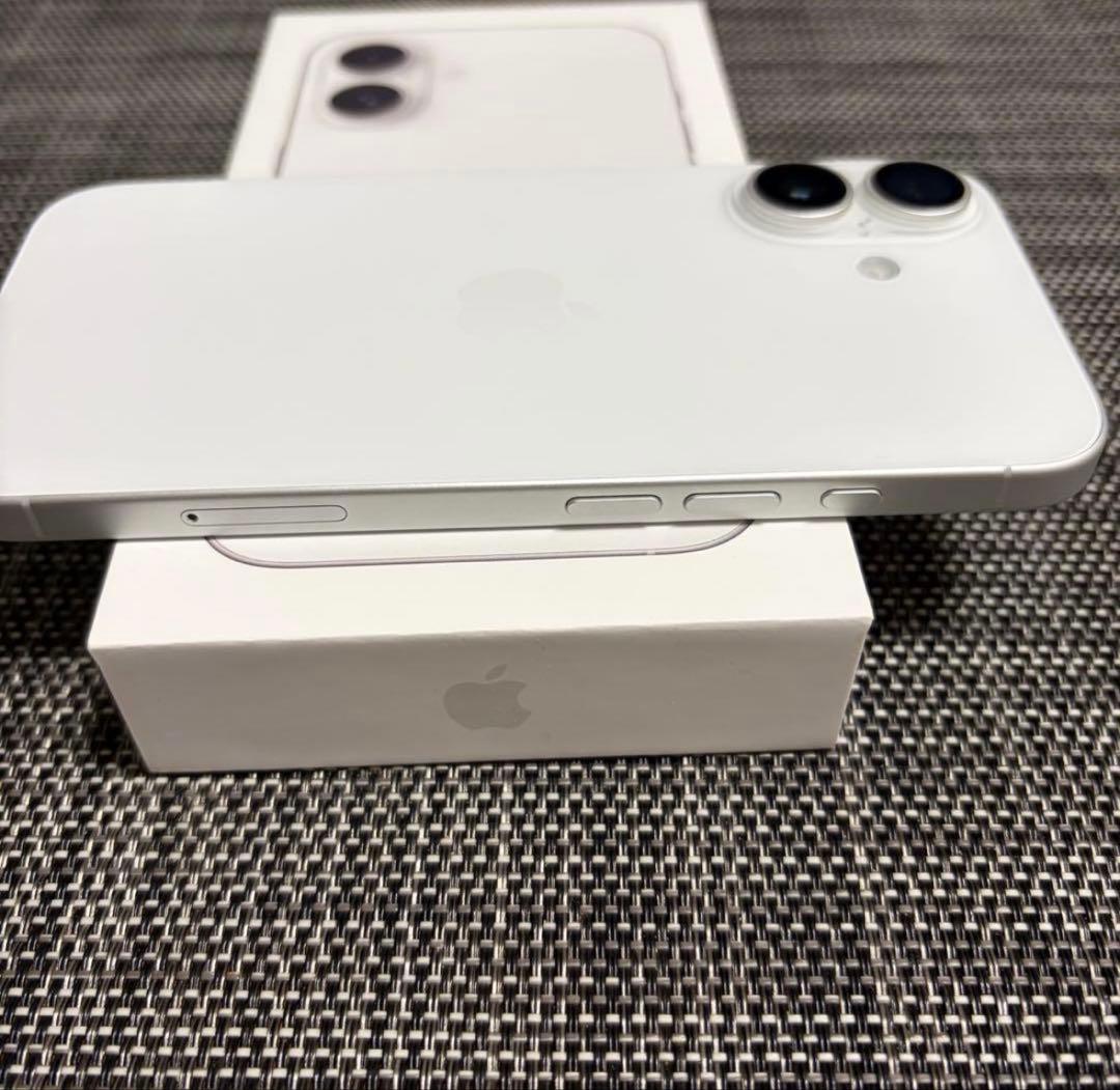 ✅✨ほぼ未使用✨ 充電0回 iPhone16 256GB❣️100% 白　ホワイト