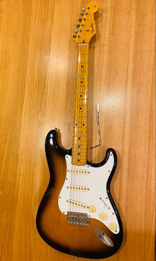 【美品】Fender Japan フェンダージャパン　ストラトキャスター