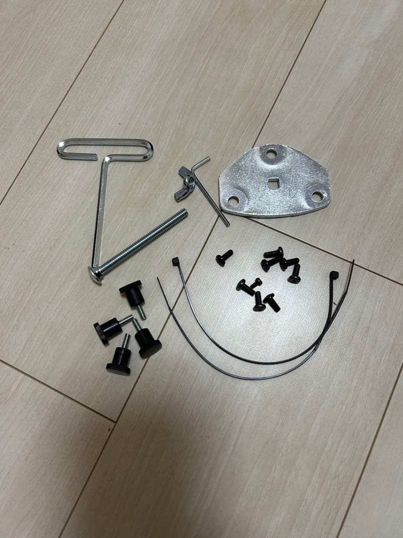 モニターアーム　Amazon basic