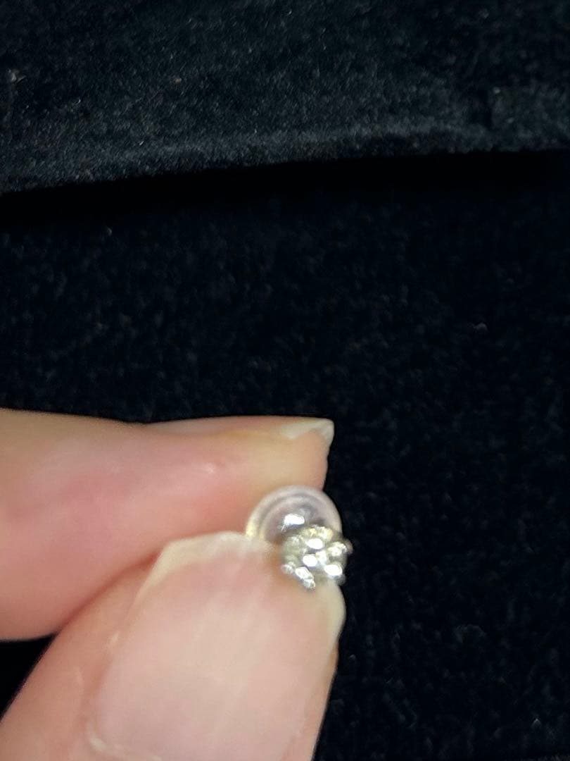 天然ダイヤモンド 片耳用ピアス 0.15カラット　pt900 H&C