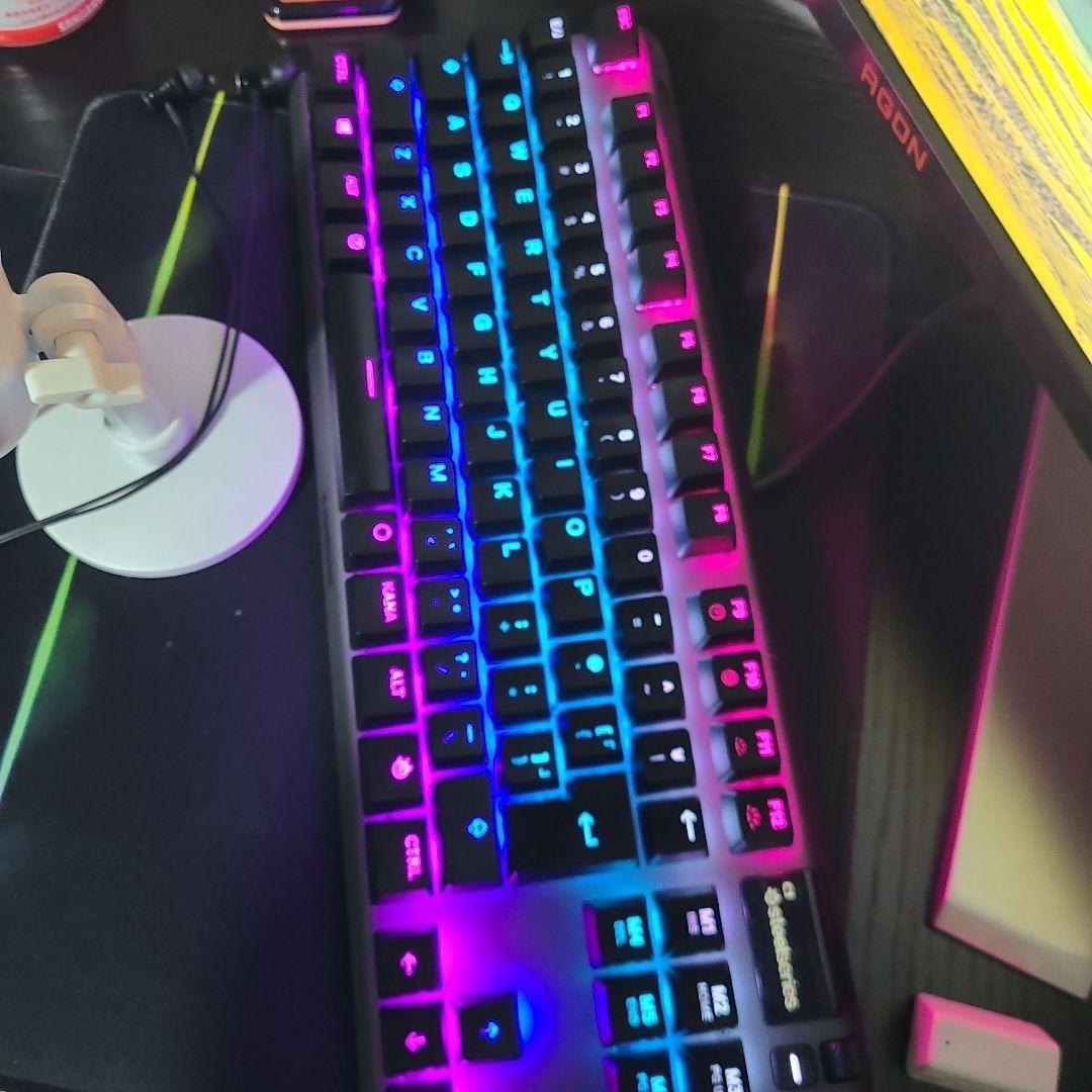 ゲーミングデスクPCとキーボードマウスセット