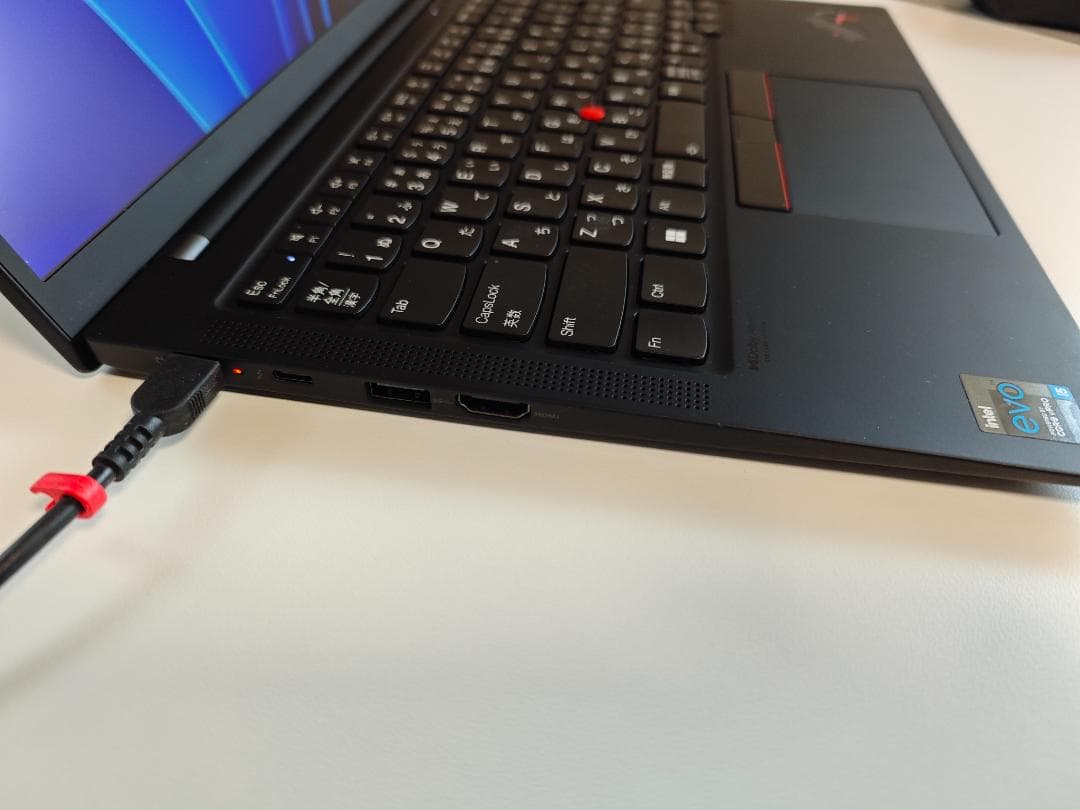 美品ThinkPad X1 Carbon Gen9 i5 16GB SSD1TB