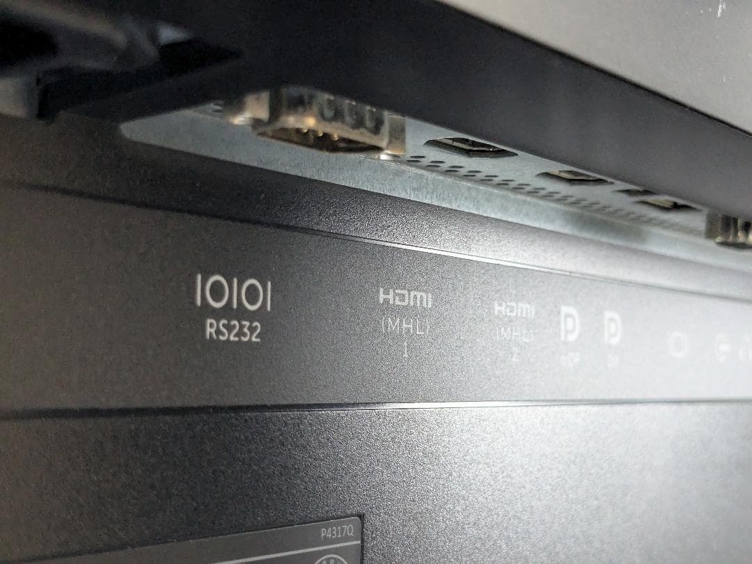 DELL 大型 4Kモニター 43インチ P4317Q ①