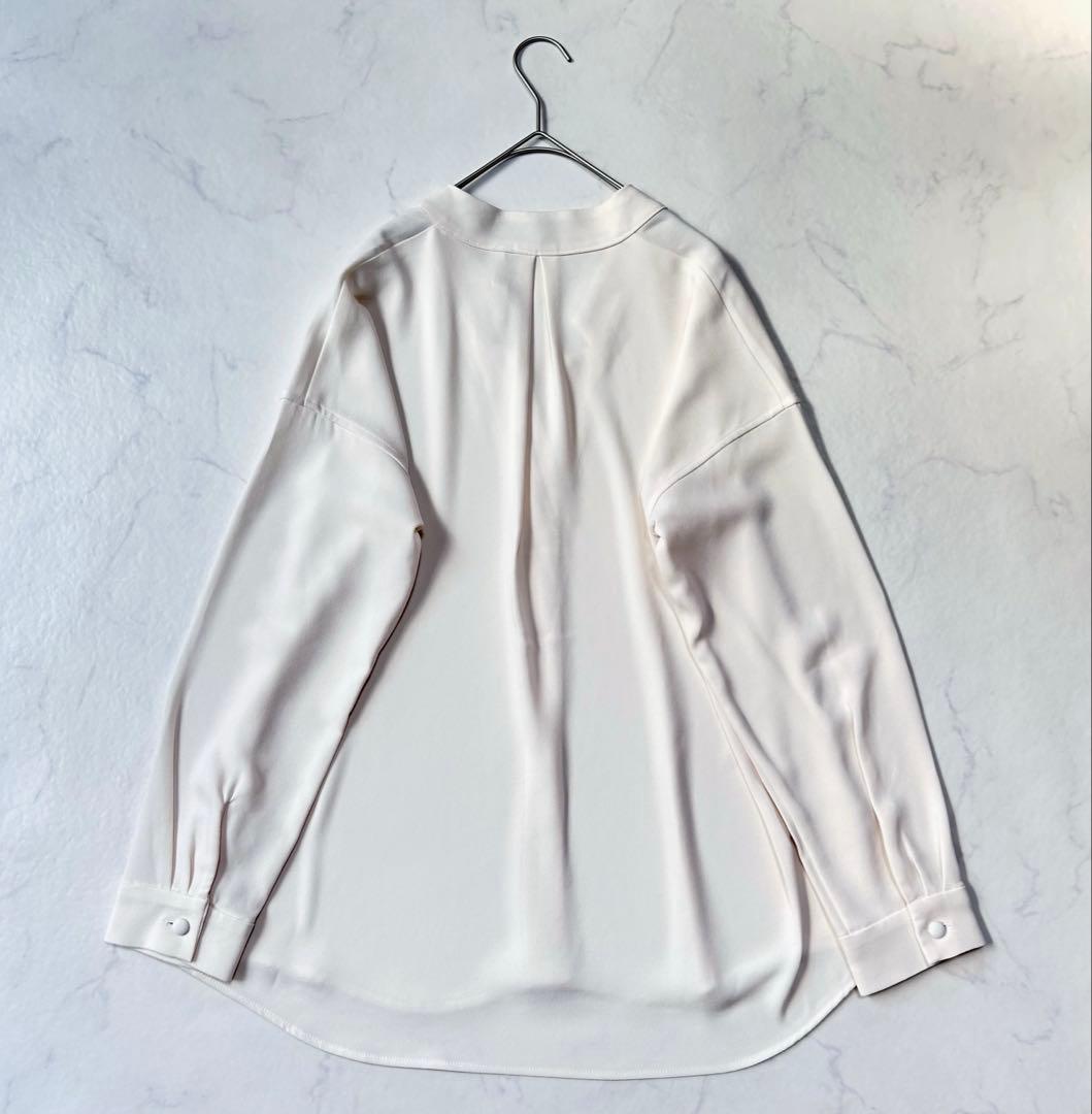 未使用級 リジエール ×コルピエロ Vネック とろみ ブラウス 定価 3.4千円