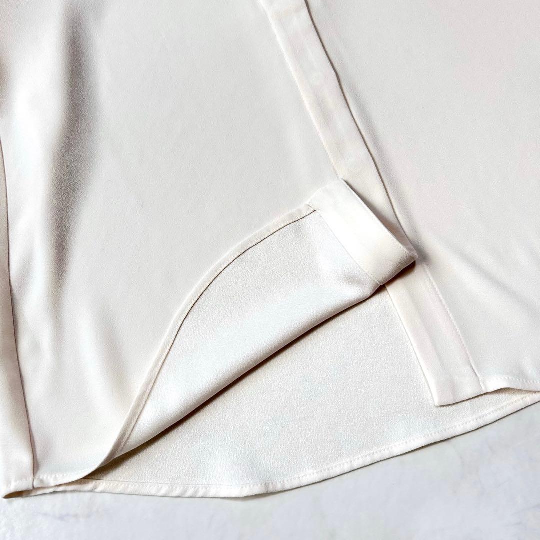 未使用級 リジエール ×コルピエロ Vネック とろみ ブラウス 定価 3.4千円