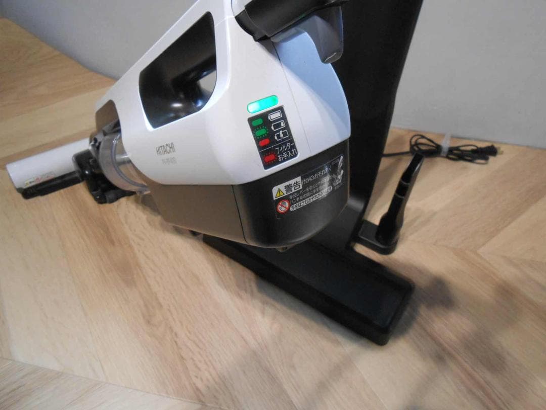 直接引取可 動作確認済 日立 充電式掃除機 PV-BF400 近隣配送可能