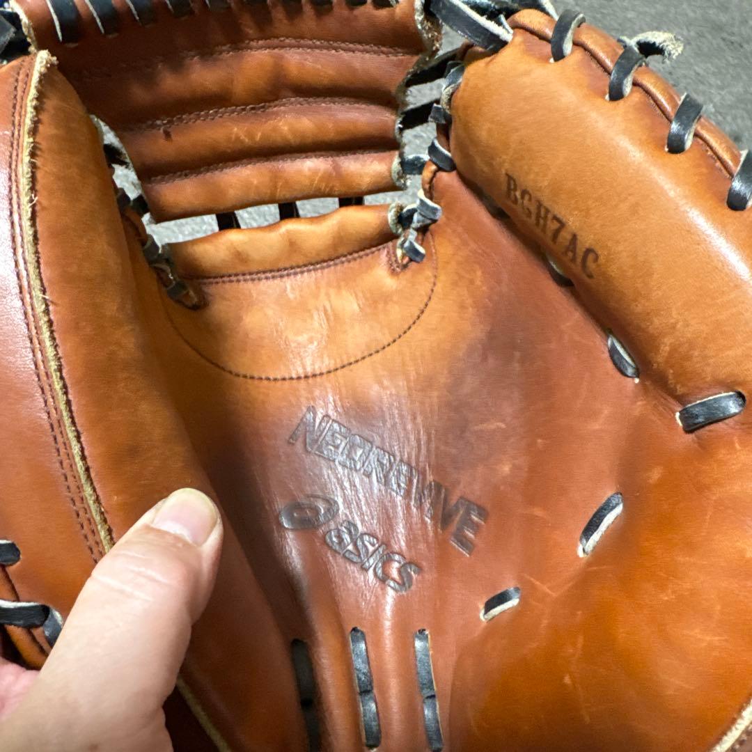 美品　硬式用キャッチャーミット asics NEOREVIVE(使用頻度少なめ)