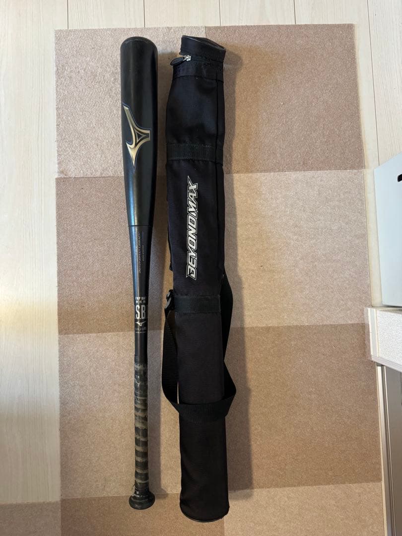 ミズノ ビヨンドマックスレガシー ミドルバランス　84cm 軟式バット