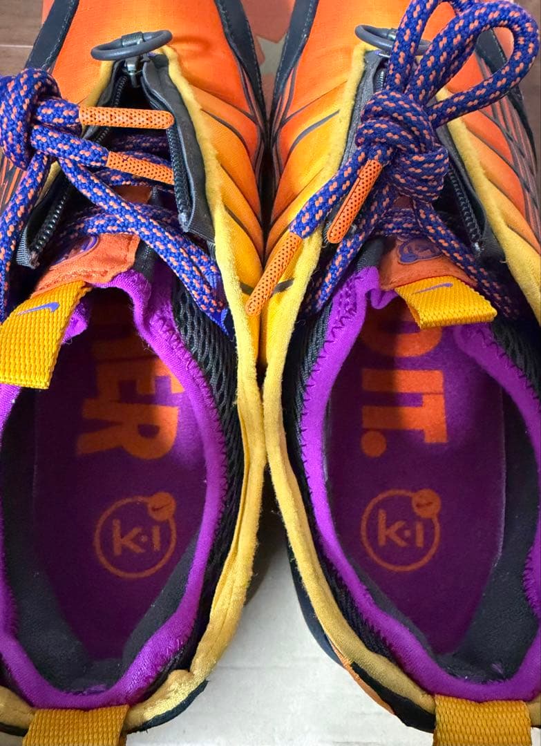 靴 NIKE AIR MAX SNDR SP KIDS OF IMMIGRANTS