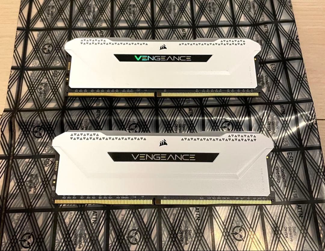 CORSAIR DDR4-3200 VENGEANCE 16GB 8GB×2枚