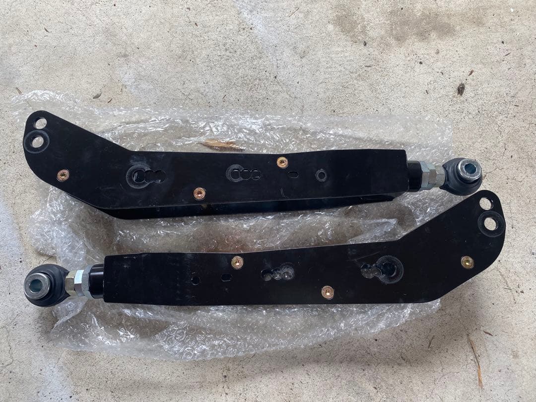 86 BRZ シルクロード ロアアーム