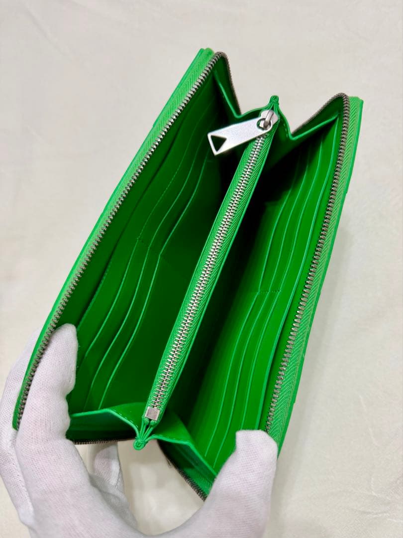 BOTTEGA VENETA カセット ラウンドファスナー長財布