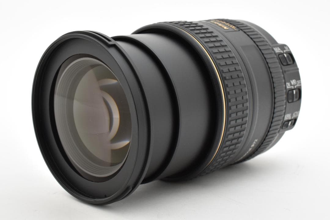 極美品 Nikon AF-S DX 16-80mm f/2.8-4E ED VR