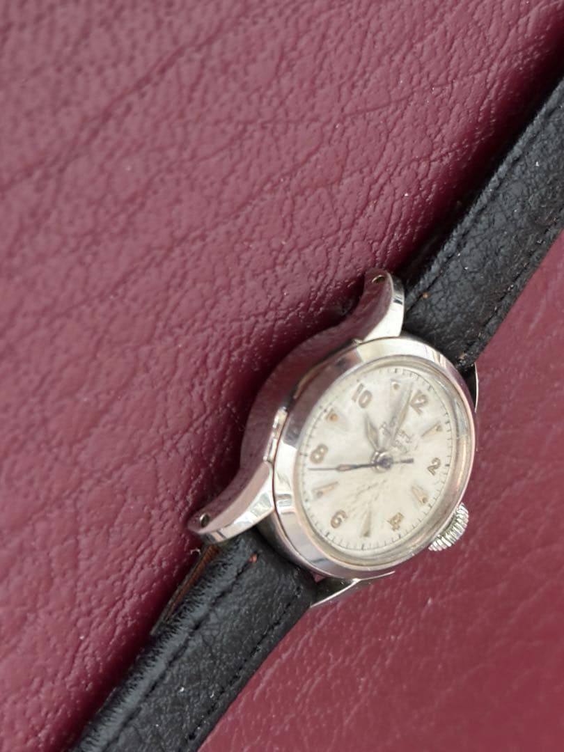 まこちゃん　Girard-perregaux 手巻き