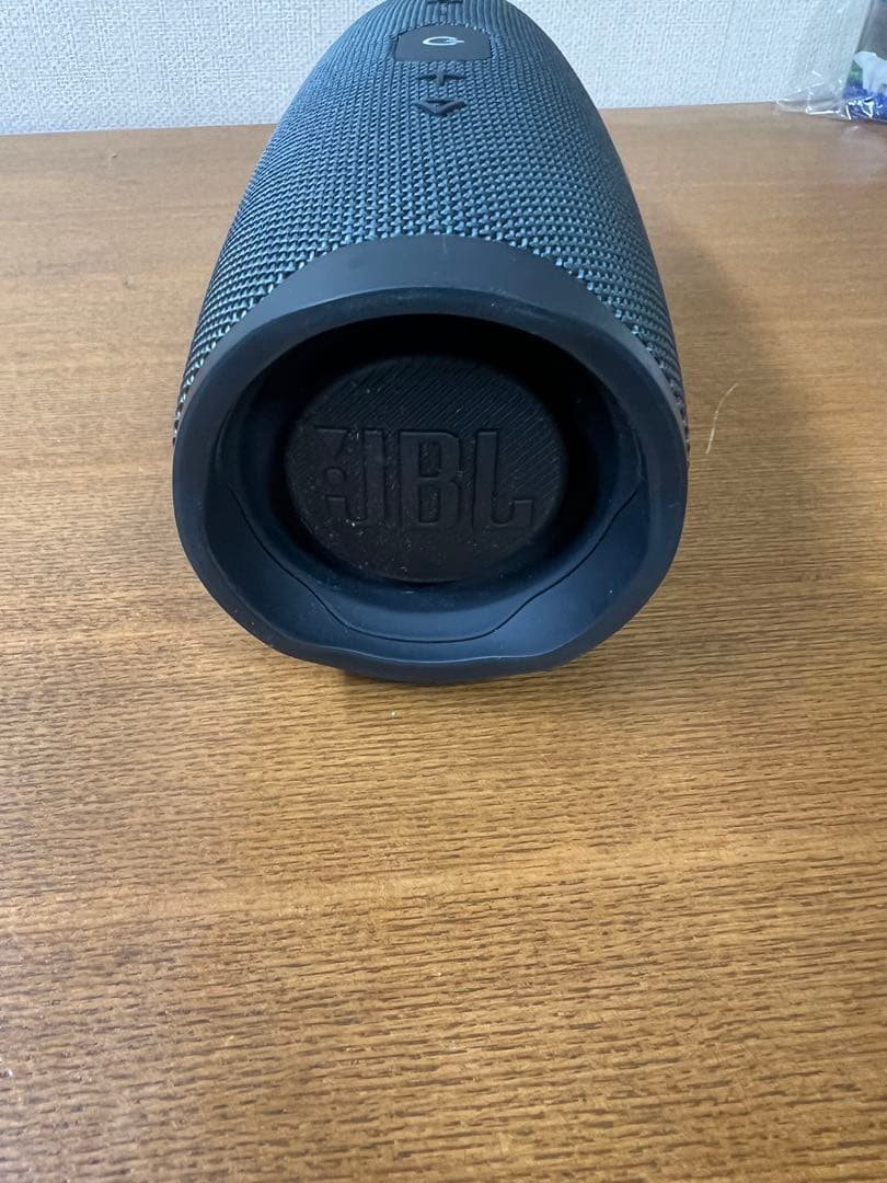 JBLcharge essentialは2ブルー