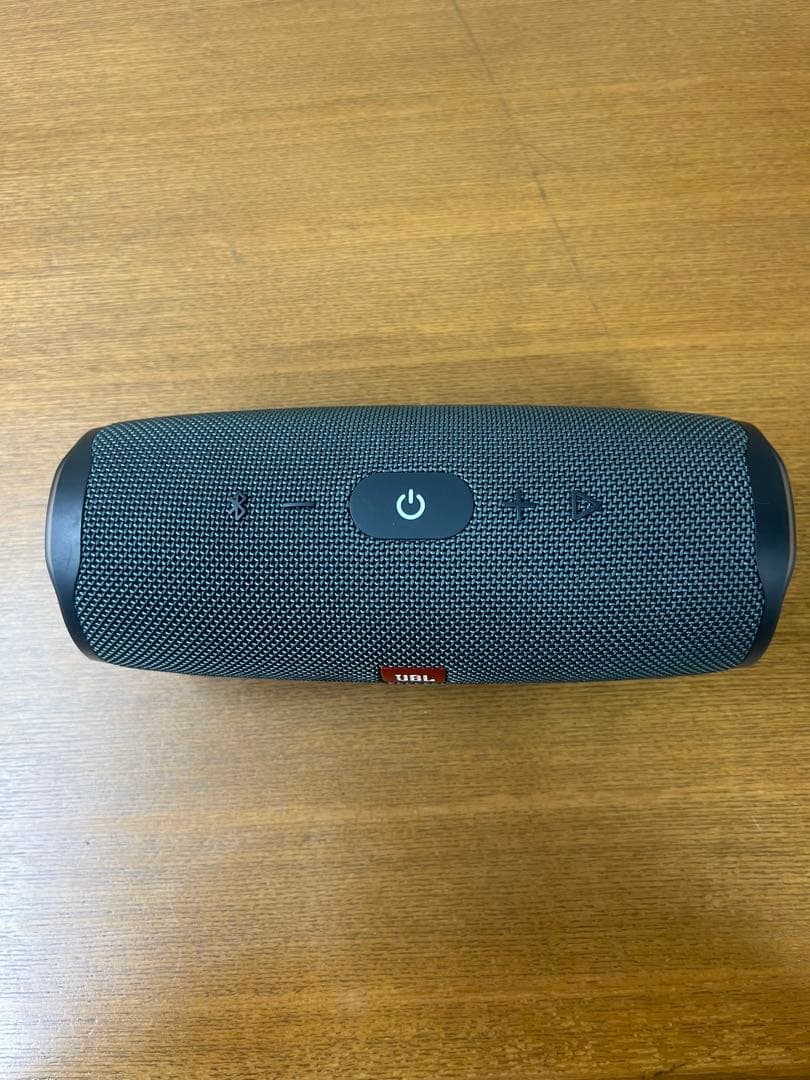 JBLcharge essentialは2ブルー