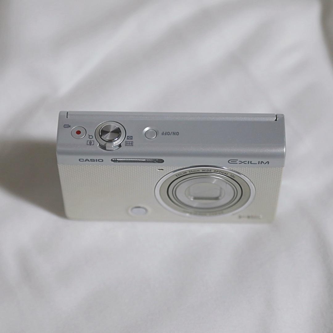 自撮りコンデジ　完動品　CASIO EXILIM EX-ZR60 エクシリム