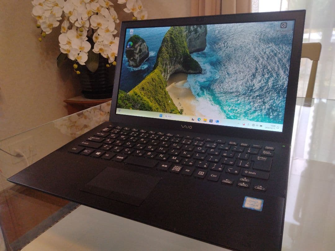 軽量薄型☆VAIO  i3-6100U メモリ4.0GB SSD256