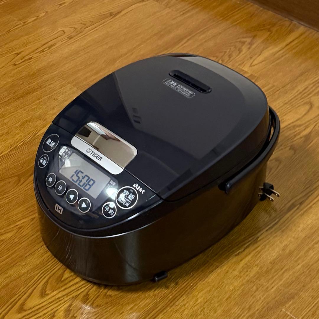タイガー IH炊飯器 5.5合 JPW-T100 2024年製 美品