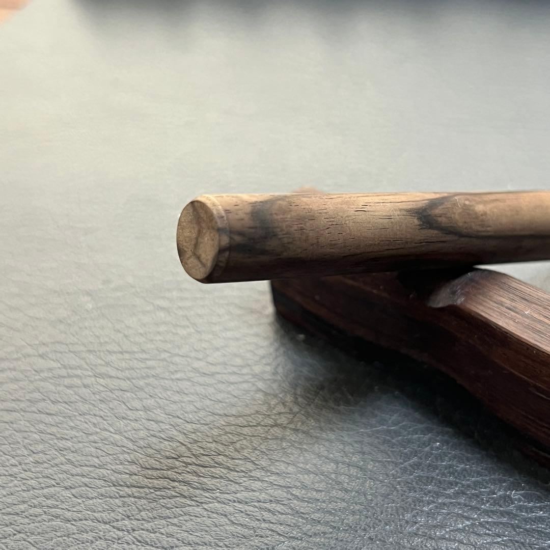 36黒柿　木製キャップ芯ケース　木目揃え　キャップのところにほんの少し孔雀杢