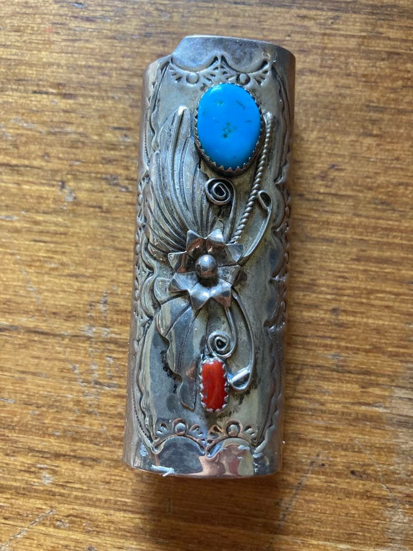 貴重インディアンジュエリーBic使い捨てライターケース、ターコイズとサンゴ入