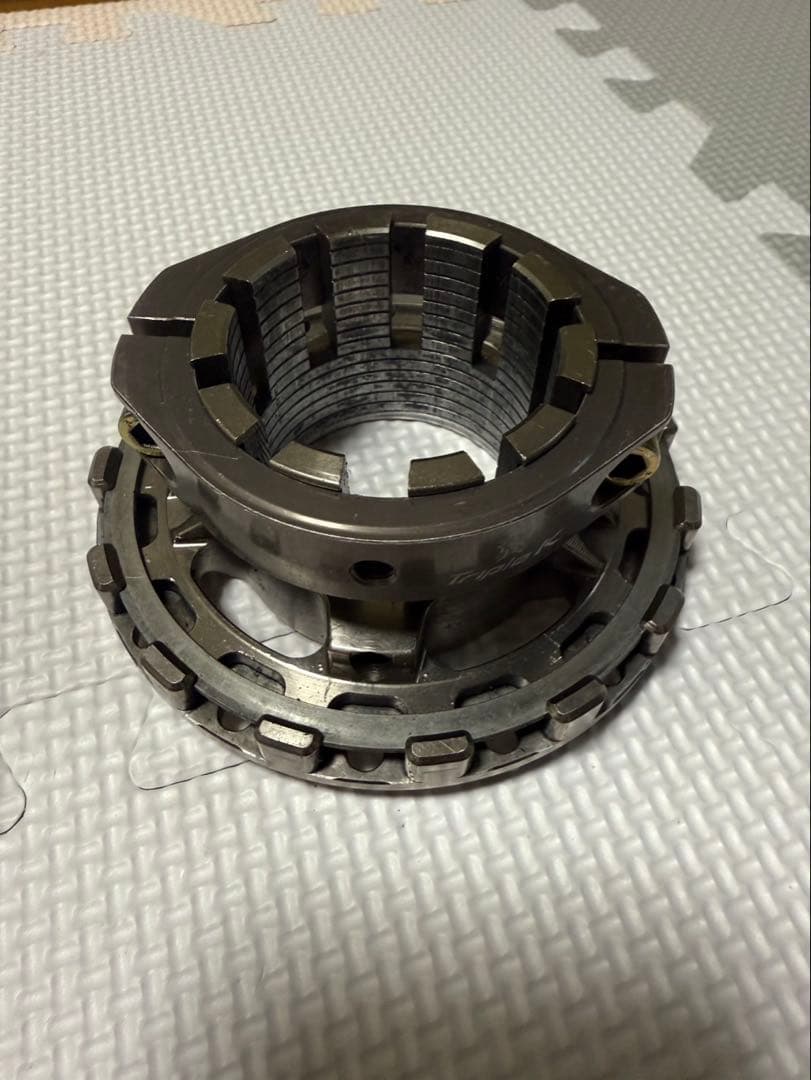 レーシングカートフローティングスプロケットハブ「翼-AKIRA-」