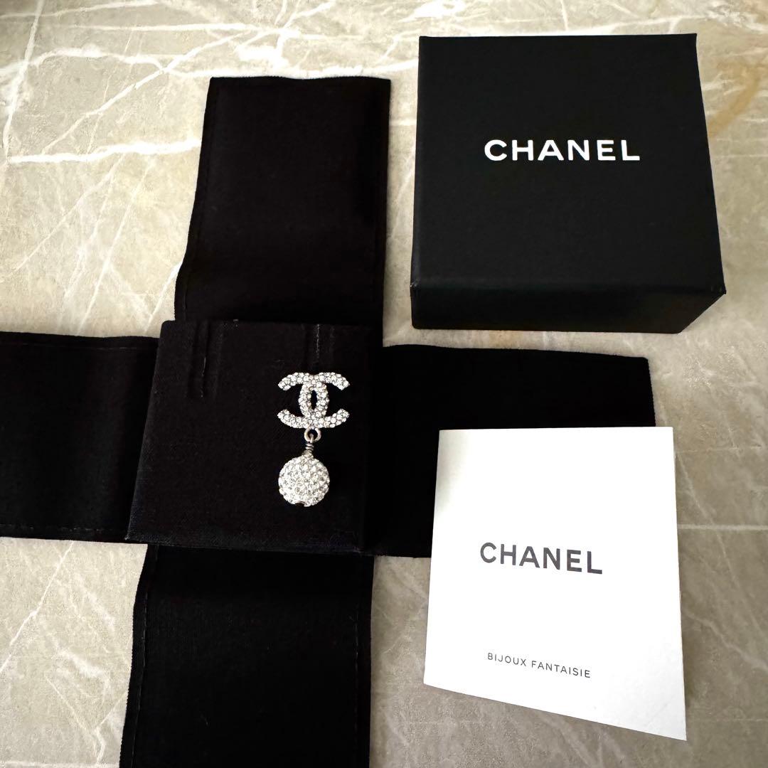 CHANEL　シャネル　ピアス　ビジュー