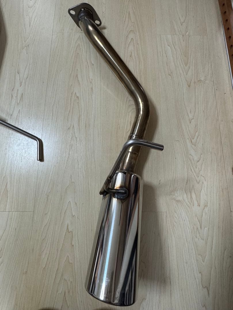 ハイエース　ウイルスウイン　テイストマフラー