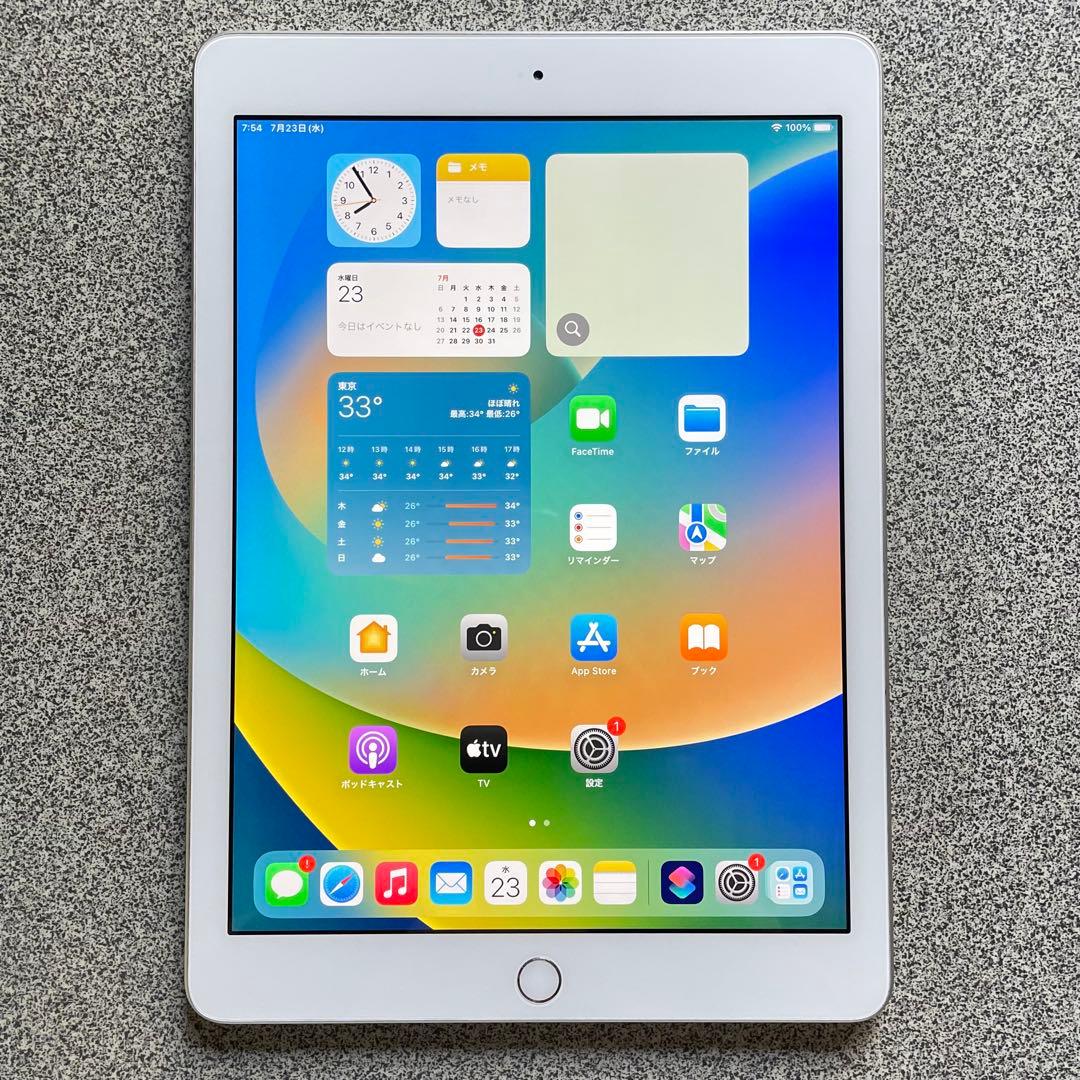 D9 iPad 第5世代 シルバー 32GB Wi-Fi A1822