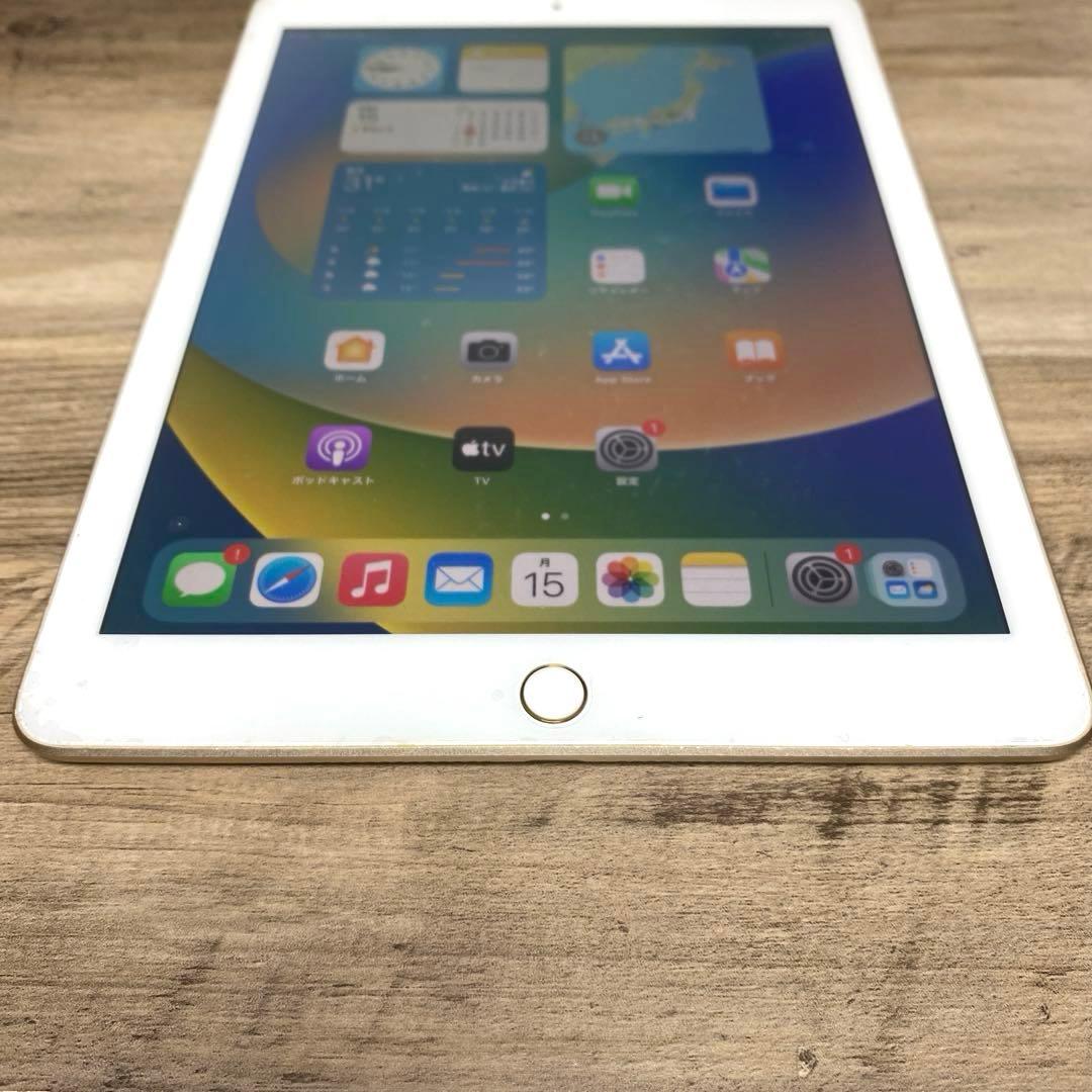 iPad 5世代 128GB Wi-Fi シートとカバー付