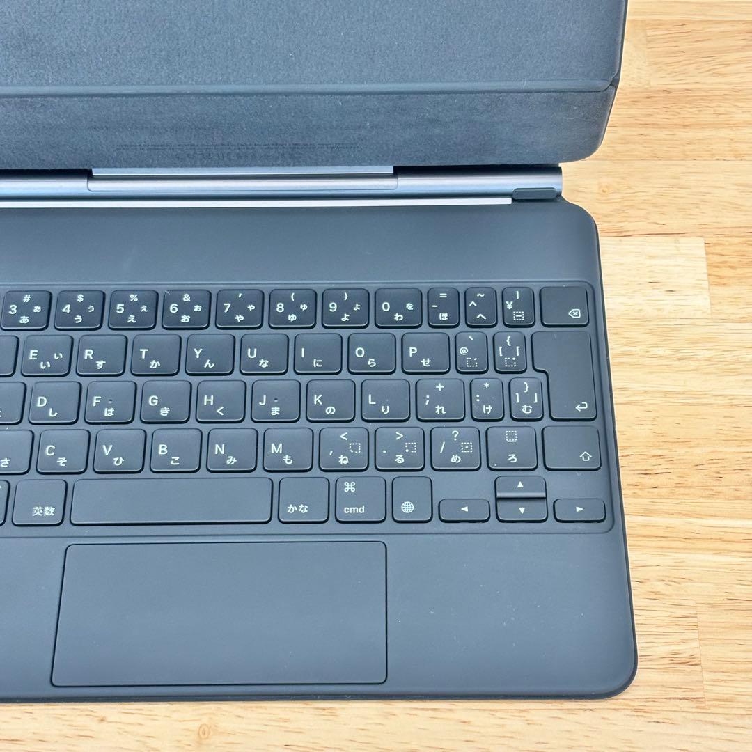 Applei Pad Magickeyboard 11インチ MXQT2J/A
