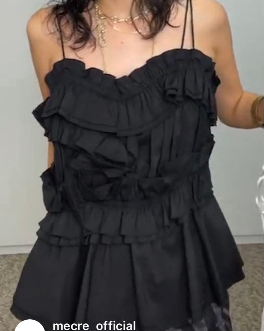 MECRE フリルキャミソール ブラック F