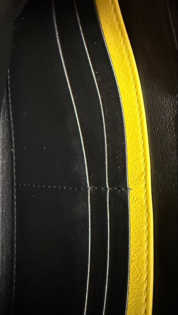 限定レア Dior 長財布 KAWSコラボ ビーレザー ロングジップ 黒【美品】