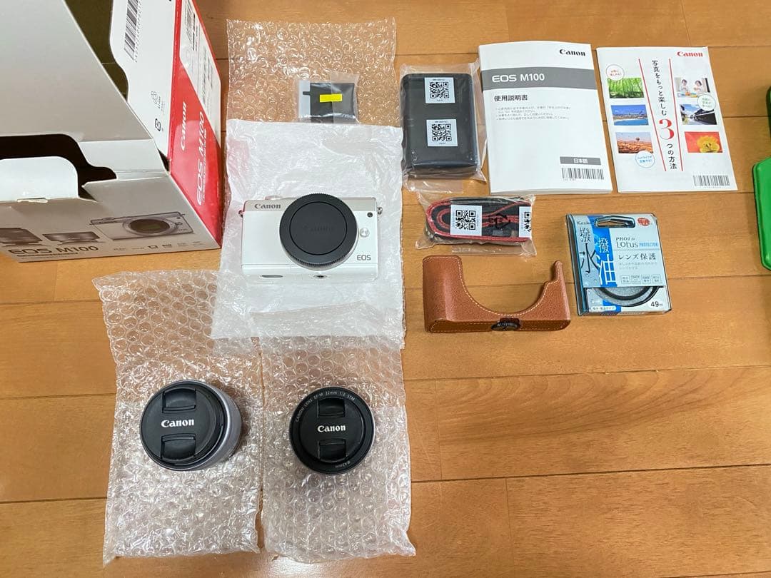 Canon EOS M100 ダブルレンズキット　ホワイト