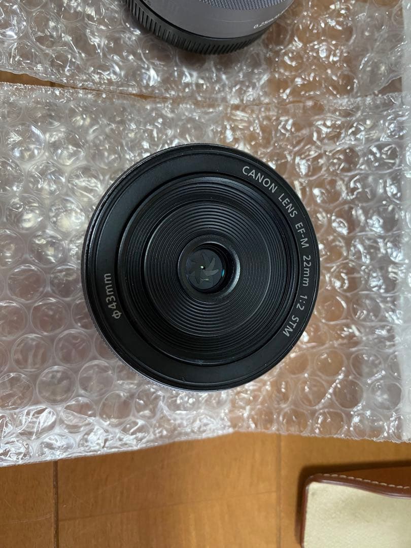 Canon EOS M100 ダブルレンズキット　ホワイト