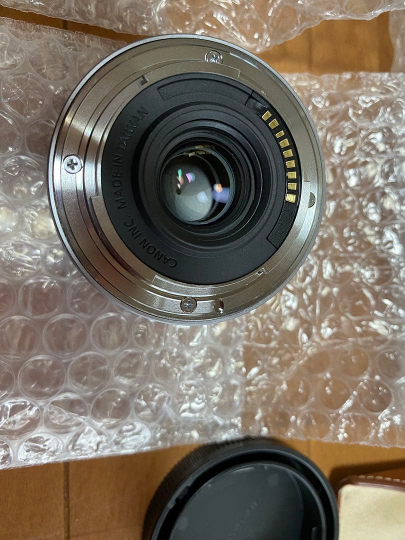 Canon EOS M100 ダブルレンズキット　ホワイト