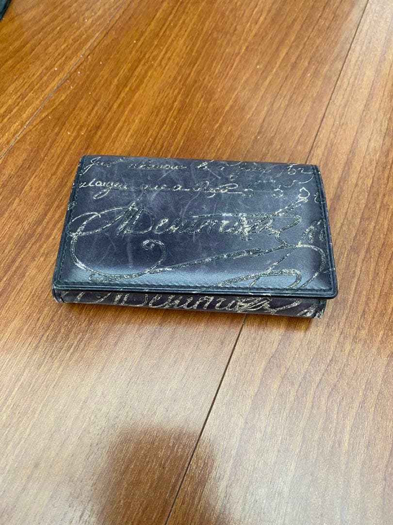 ベルルッティ名刺入れ　中古品