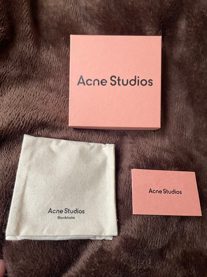 Acne Studios ハート型チャーム付きブレスレット