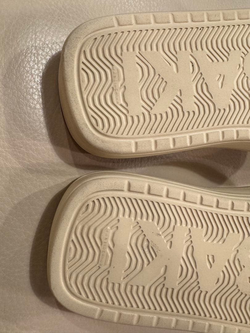 ラクバキ　イージーサンダル ナチュラル L