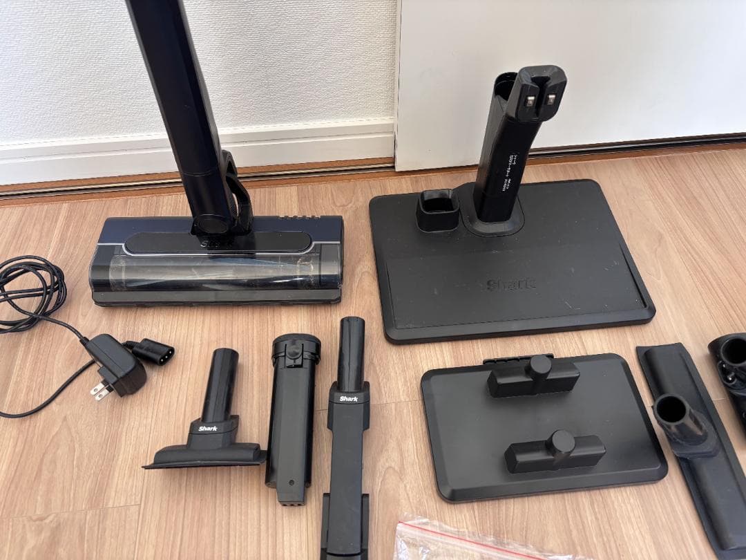 y*u様 SHARK シャーク CS401J コードレス スティッククリーナー