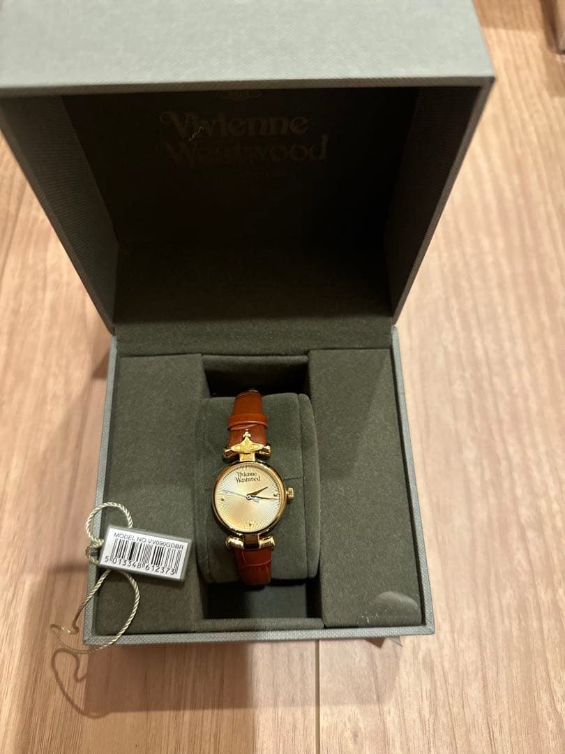 ま*ふ様 Vivienne Westwood 時計 新品