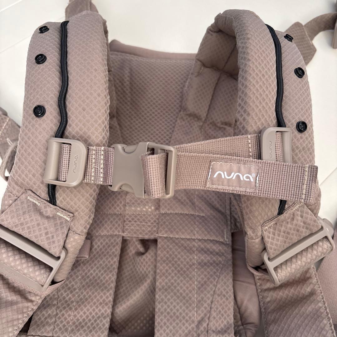 NUNA 抱っこ紐 ベージュ　メッシュ