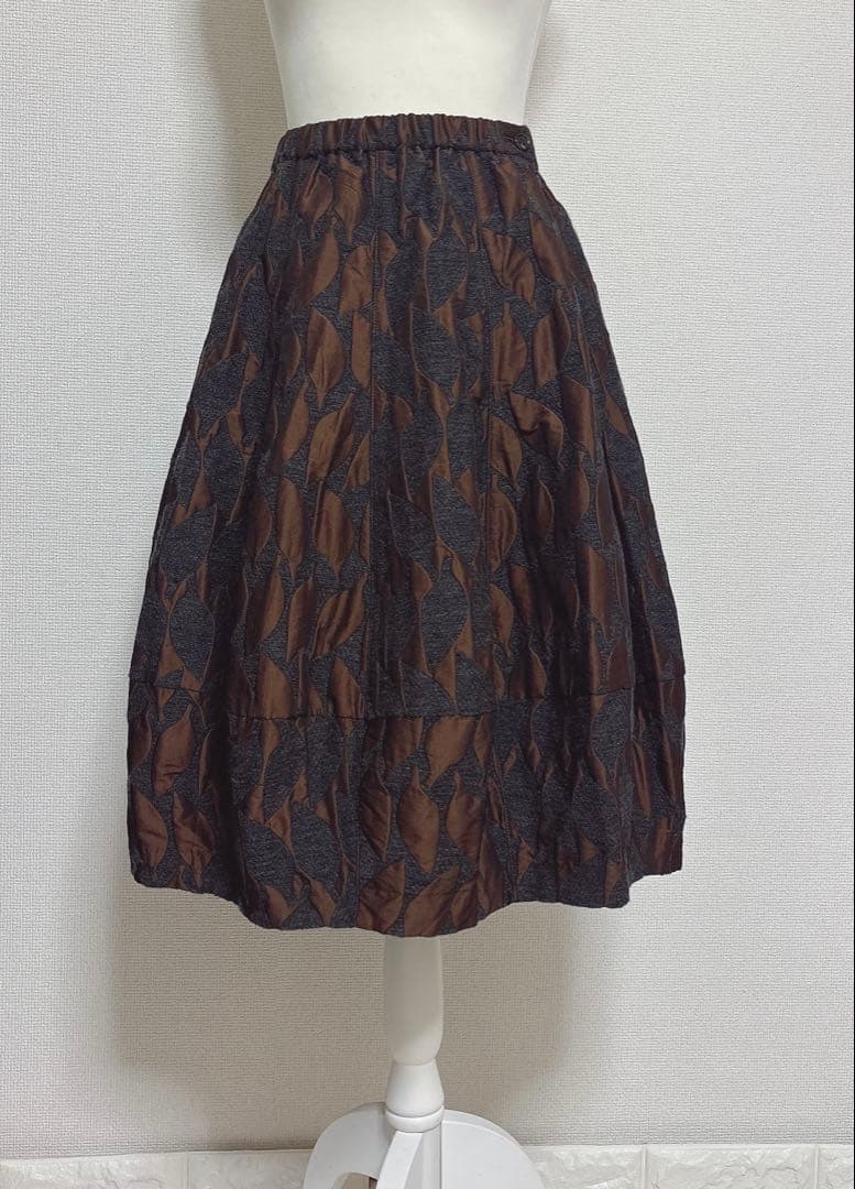 美品【le-fluy】3D形状記憶 バルーン　スカート　リーフ　パッチワーク