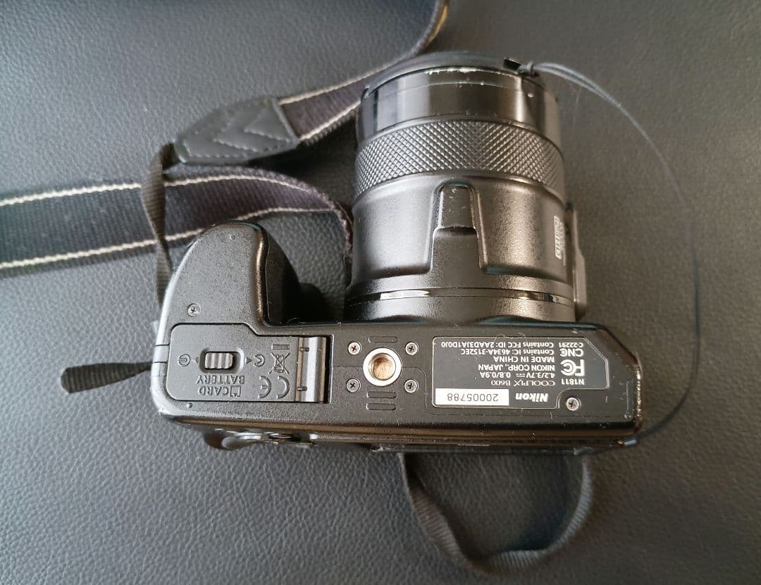 モココ様用　Nikon COOLPIX B600 デジタルカメラ