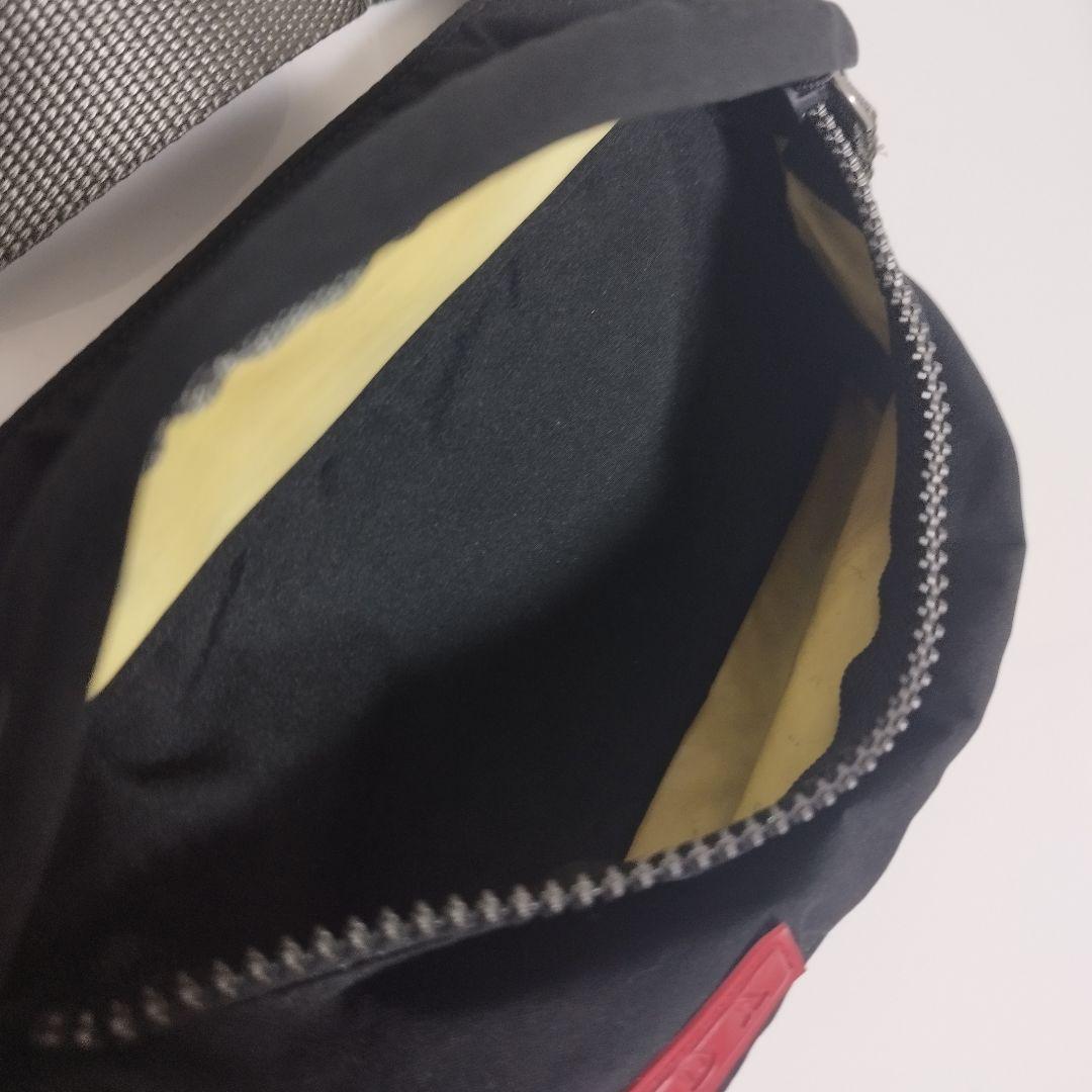 美品☆　プラダ　ボディバッグ　ウエストポーチ　スポーツライン