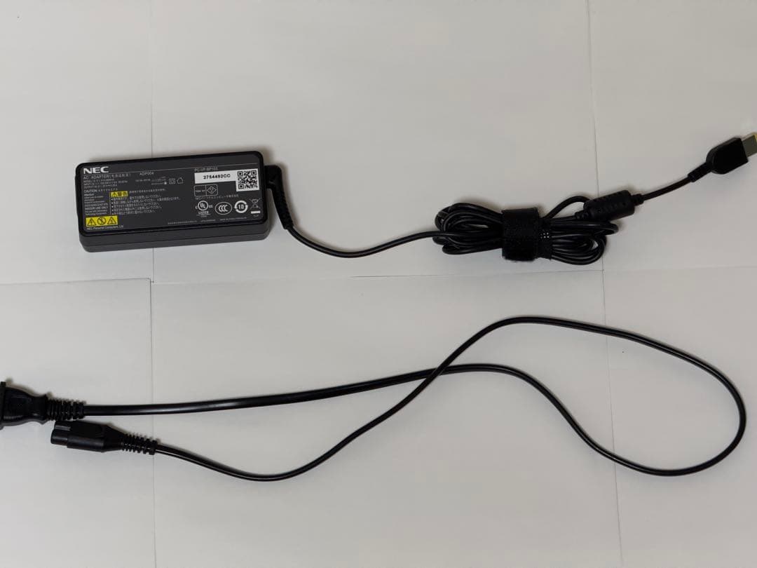 LAVIE N15 PC-N1575EAW パールホワイト