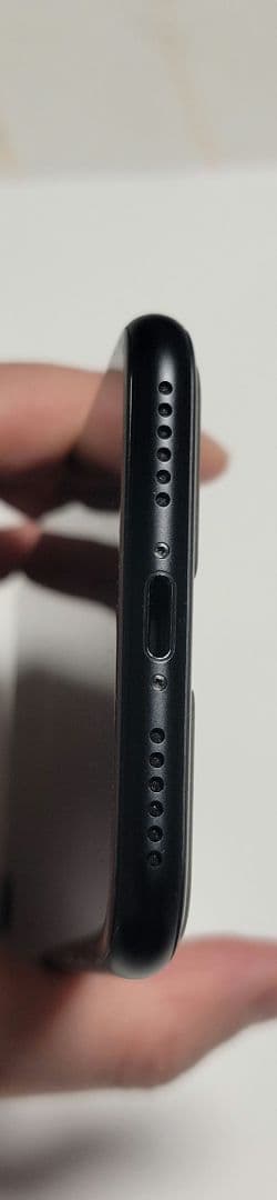 【バッテリー100%】iPhone SE 第2世代 128GB 黒 SIMフリー